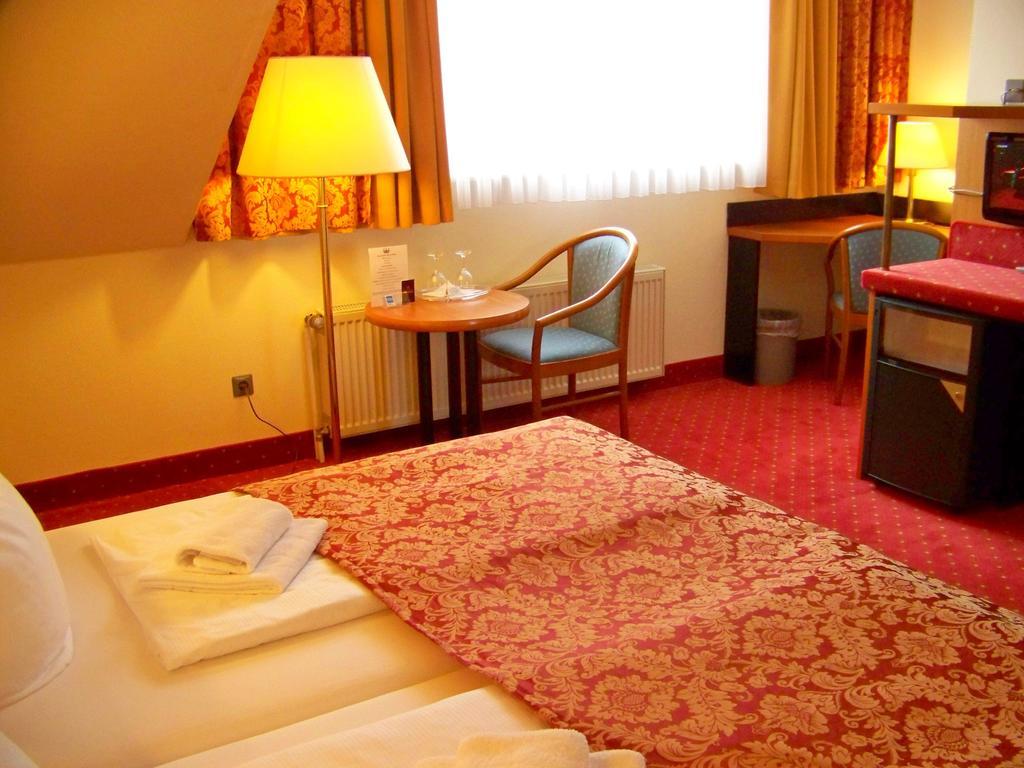Amadeus Royal Berlin 3* Hönow